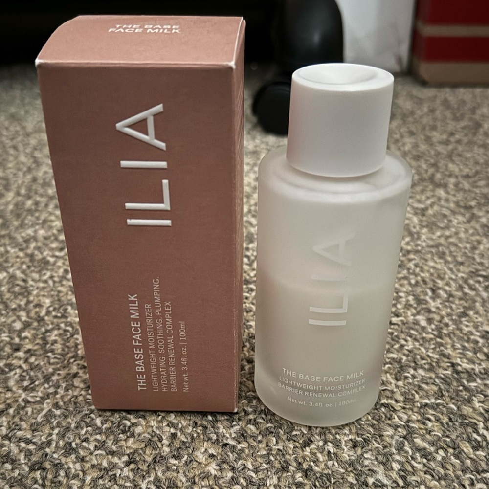 The Base Face Milk Essence & Lightweight
Moisturizer with Hyaluronic Acid